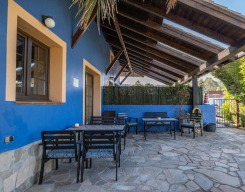 Zona WiFi Apartamentos rurales con jardín y piscina en Asturias y vistas al mar. parking privado. Zona infantil. Zona wifi